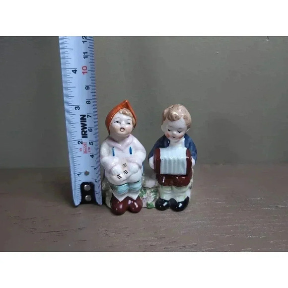 Antique Boy & Girl on Bench W/ Accordion Salt and Pepper Shakers Occupied Japan - Picture 2 of 10